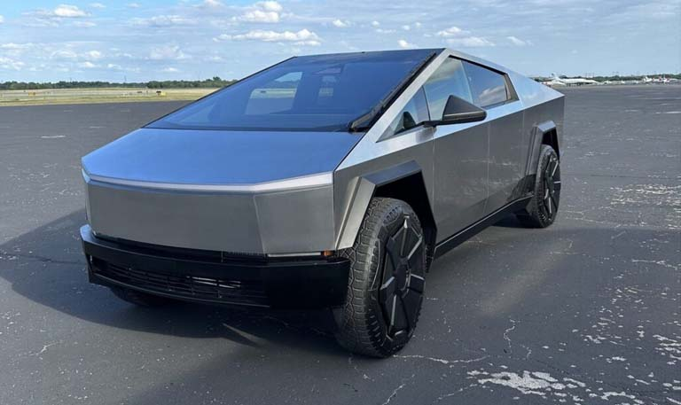 2025 Tesla CyberTruck