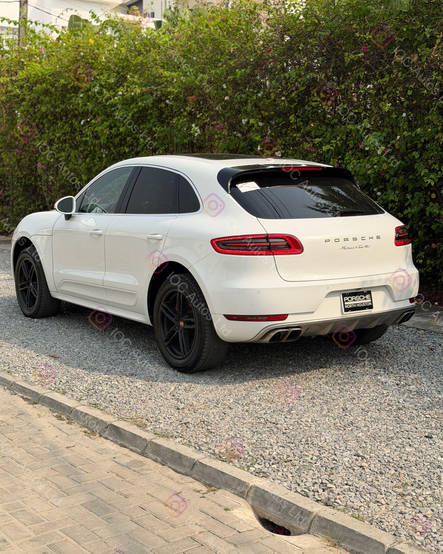 2015 Porsche Macan Turbo - 4
